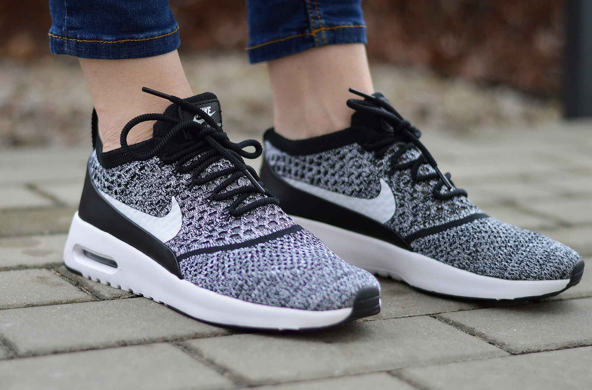 Nike Air Max Thea Ultra Flyknit 881175 001 Chaussures Femmes Nike WMNS Air Max Thea Ultra Flyknit Black White 881175 001